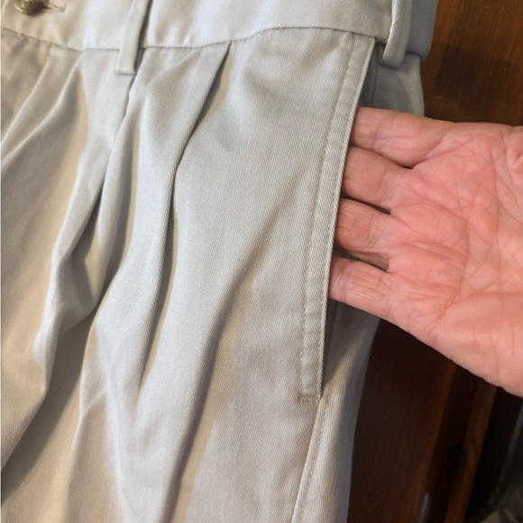 SAVANE MEN’s KHAKI’S   36x30 Pleated Front 4 Pockets Back  LNC - Picture 5 of 9